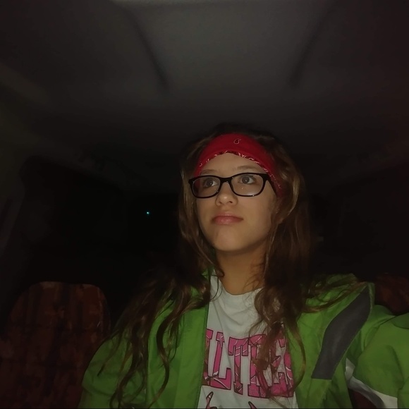 Meet your Posher, Ava - Picture 1 of 1